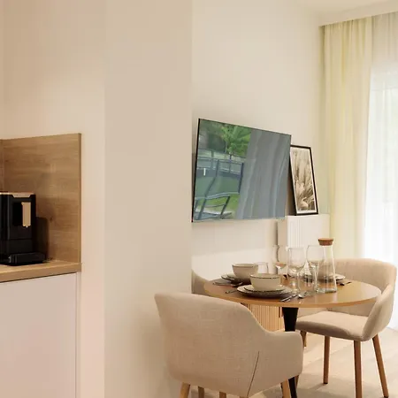 Sky Garden Z Prywatnym Ogrodem I Tarasem, Oddzielna Sypialnia, Dzienny Z Aneksem Kuchennym, Blisko Plazy מידזיזדרויה